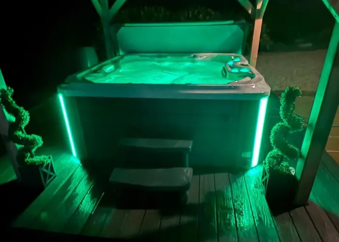 Rose At Hilltop Hideaway